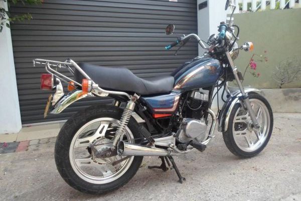 Honda LA Custom 250